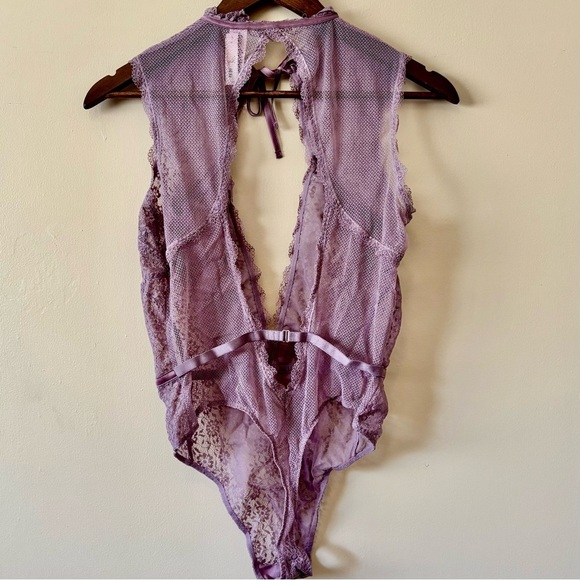 Victoria’s Secret|NEW Rose Gold Lace Sleeveless High Neck Sexy Teddy Sz L NWT - Picture 3 of 4